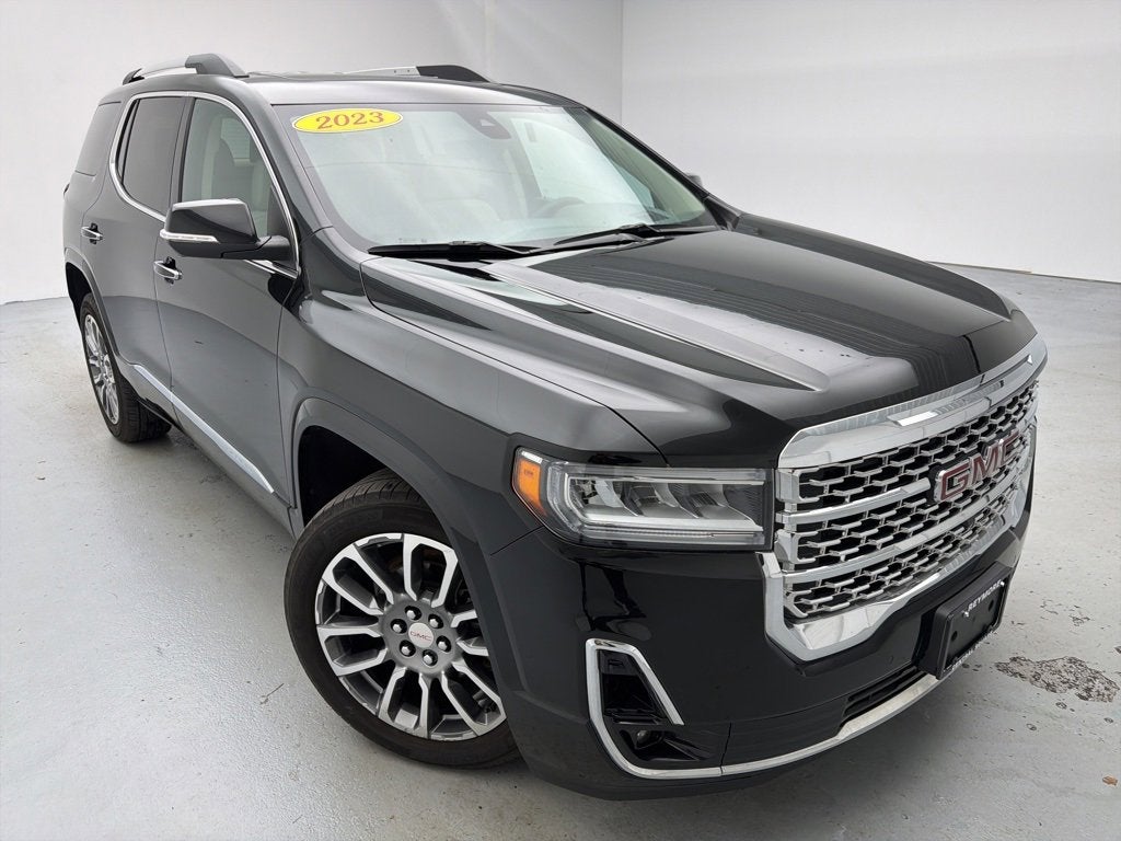 2023 GMC Acadia Denali