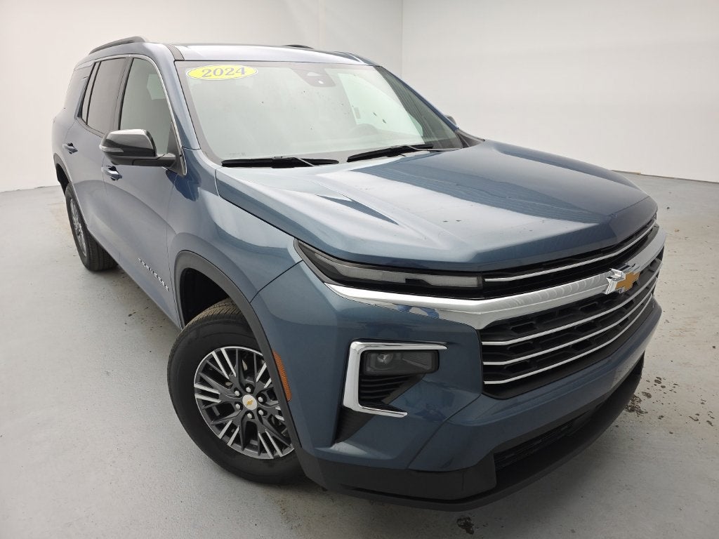 2024 Chevrolet Traverse LT