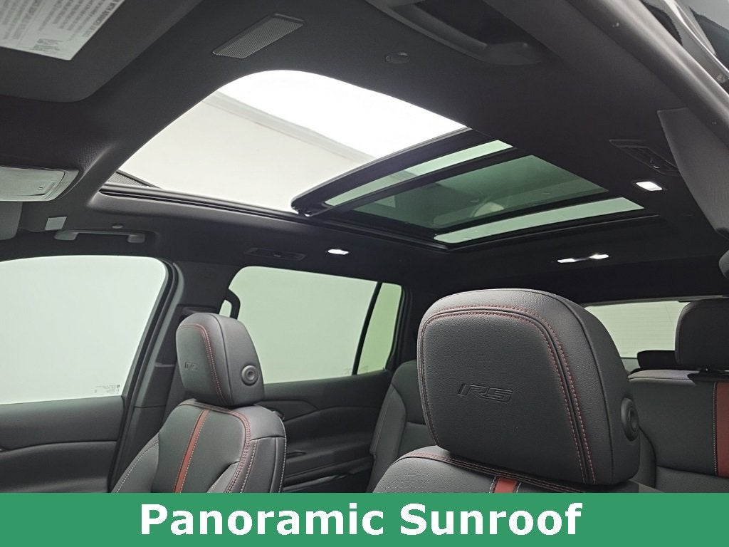 2025 Chevrolet Traverse RS