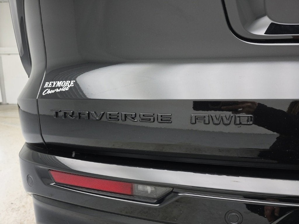 2025 Chevrolet Traverse RS