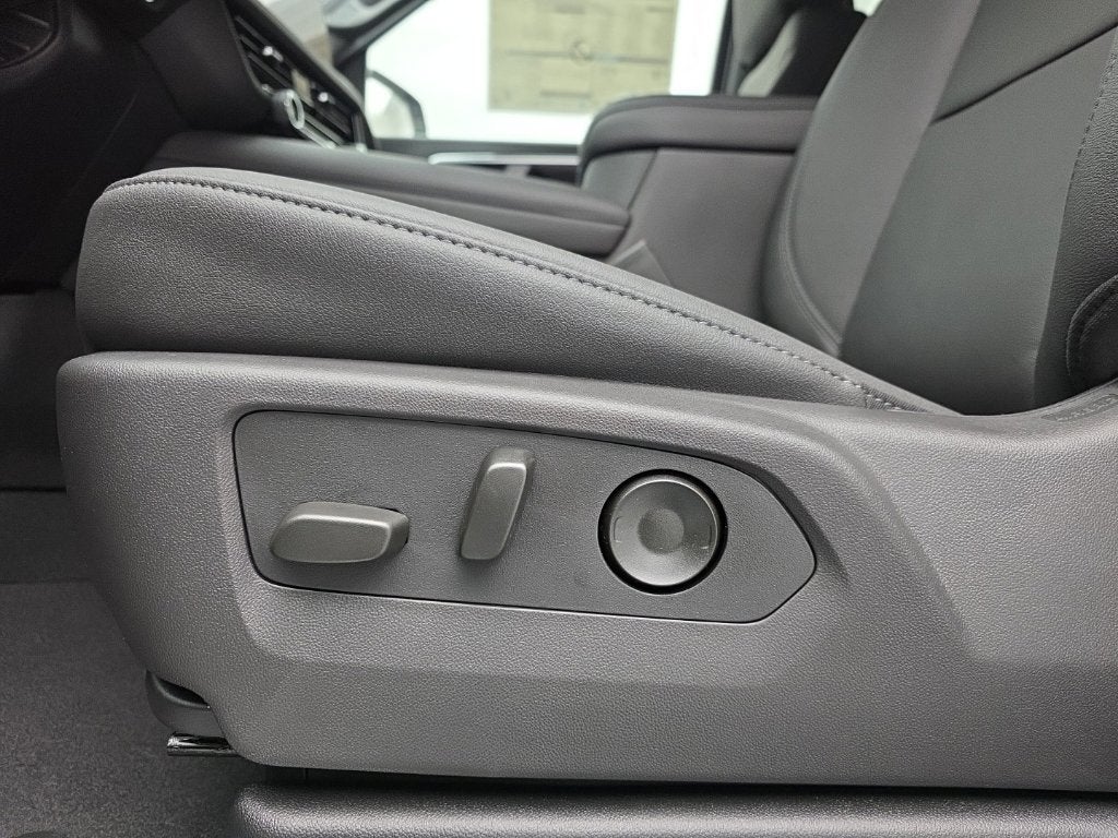 2027 Chevrolet Suburban LT