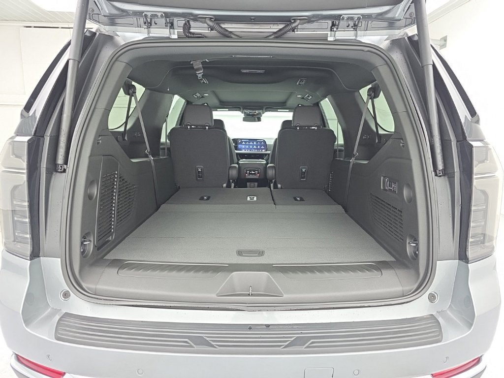 2027 Chevrolet Suburban LT