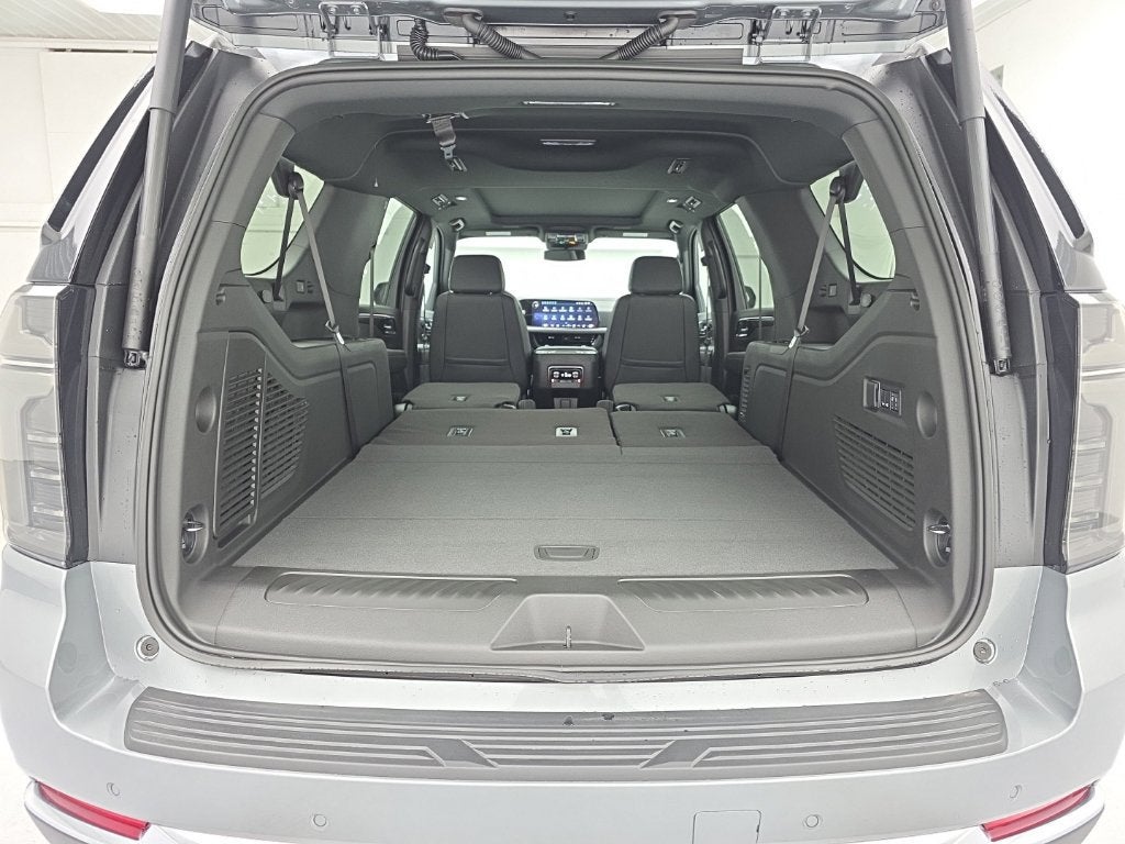 2027 Chevrolet Suburban LT
