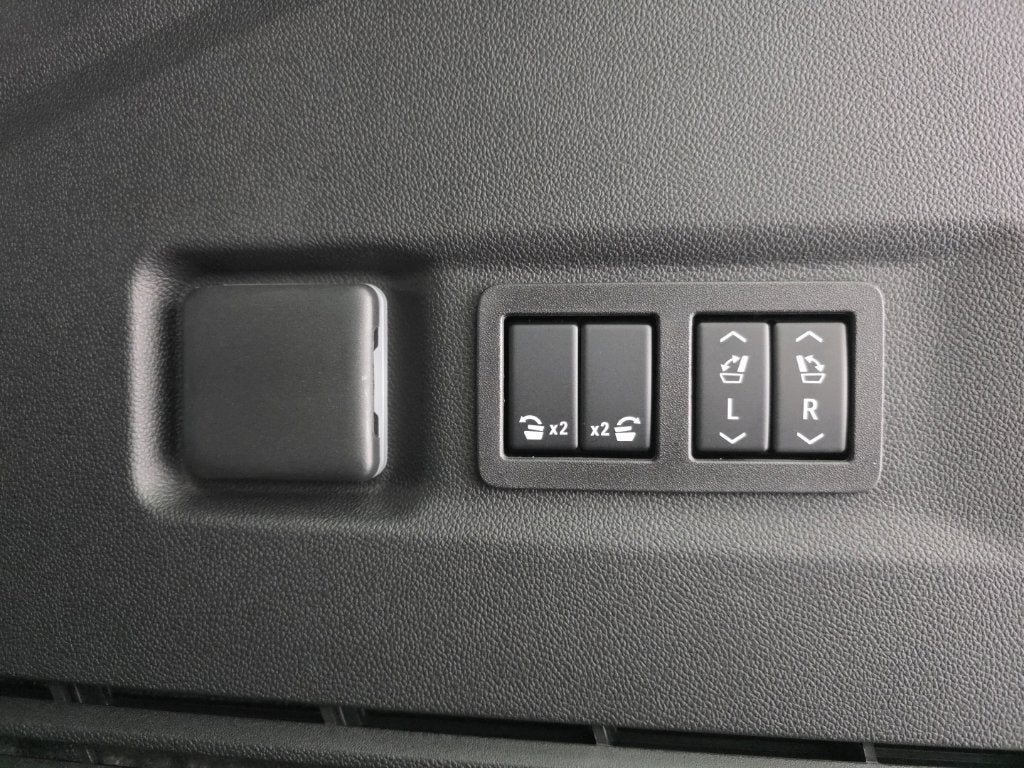 2027 Chevrolet Suburban LT