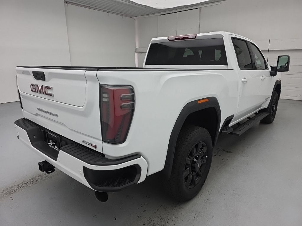 2025 GMC Sierra 2500 HD AT4