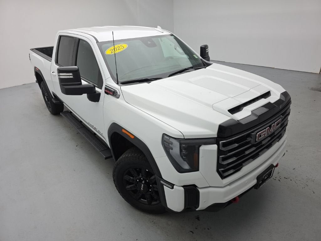 2025 GMC Sierra 2500 HD AT4