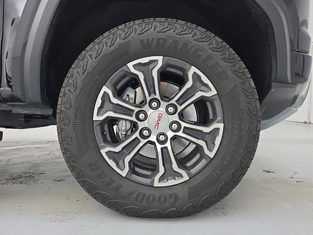 2025 GMC Canyon AT4