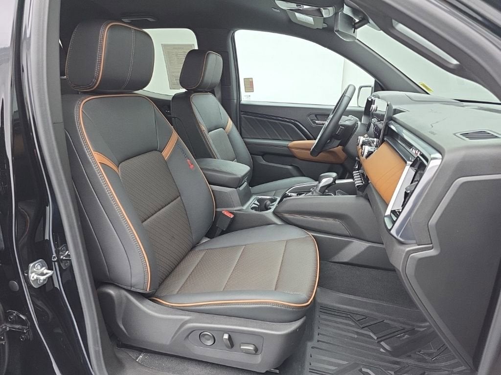 2025 GMC Canyon AT4