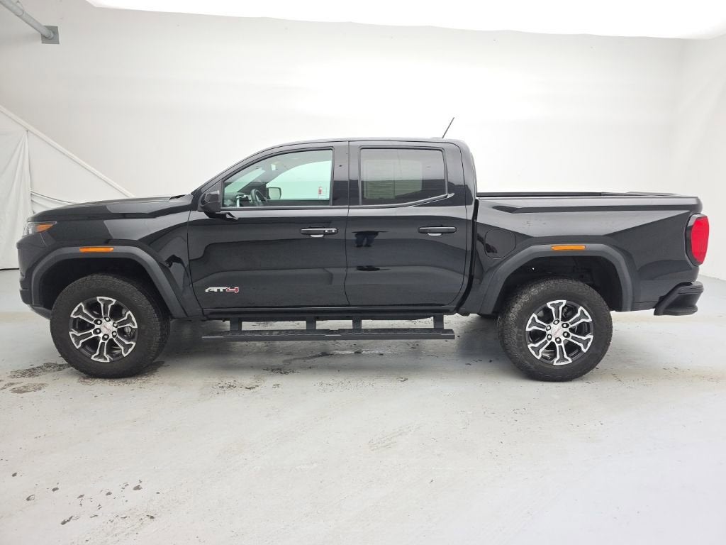 2025 GMC Canyon AT4