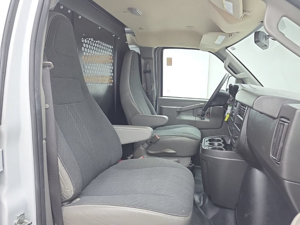 2025 GMC Savana Cargo Work Van