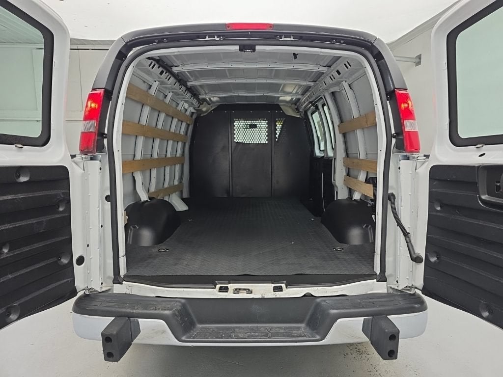2025 GMC Savana Cargo Work Van