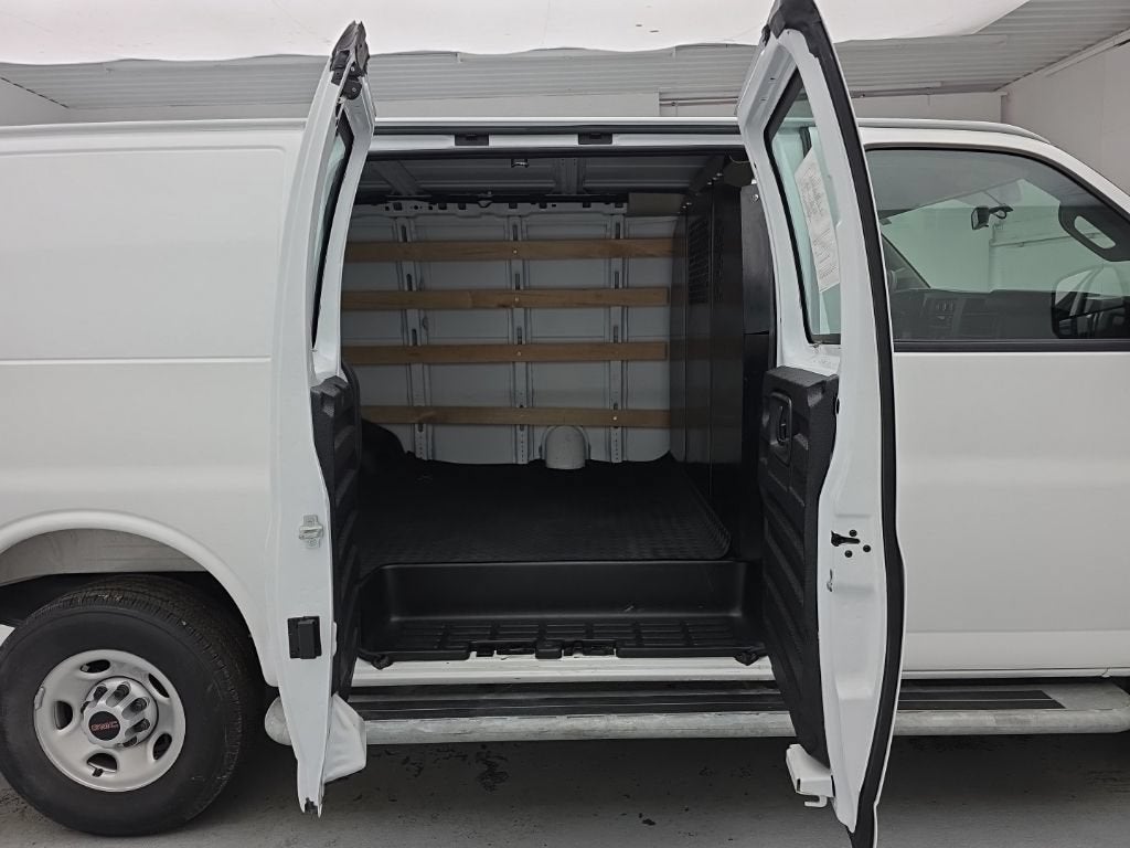 2025 GMC Savana Cargo Work Van