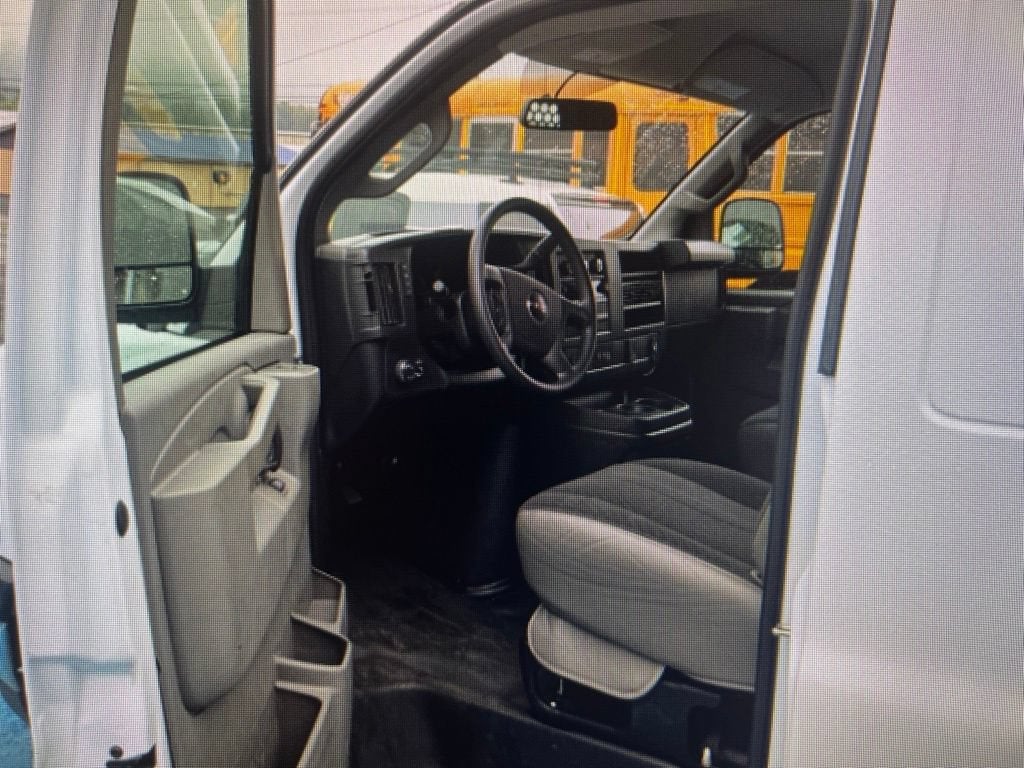 2025 GMC Savana Cargo Work Van