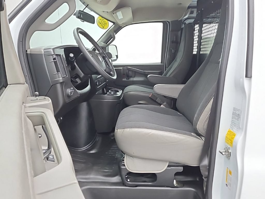 2025 GMC Savana Cargo Work Van