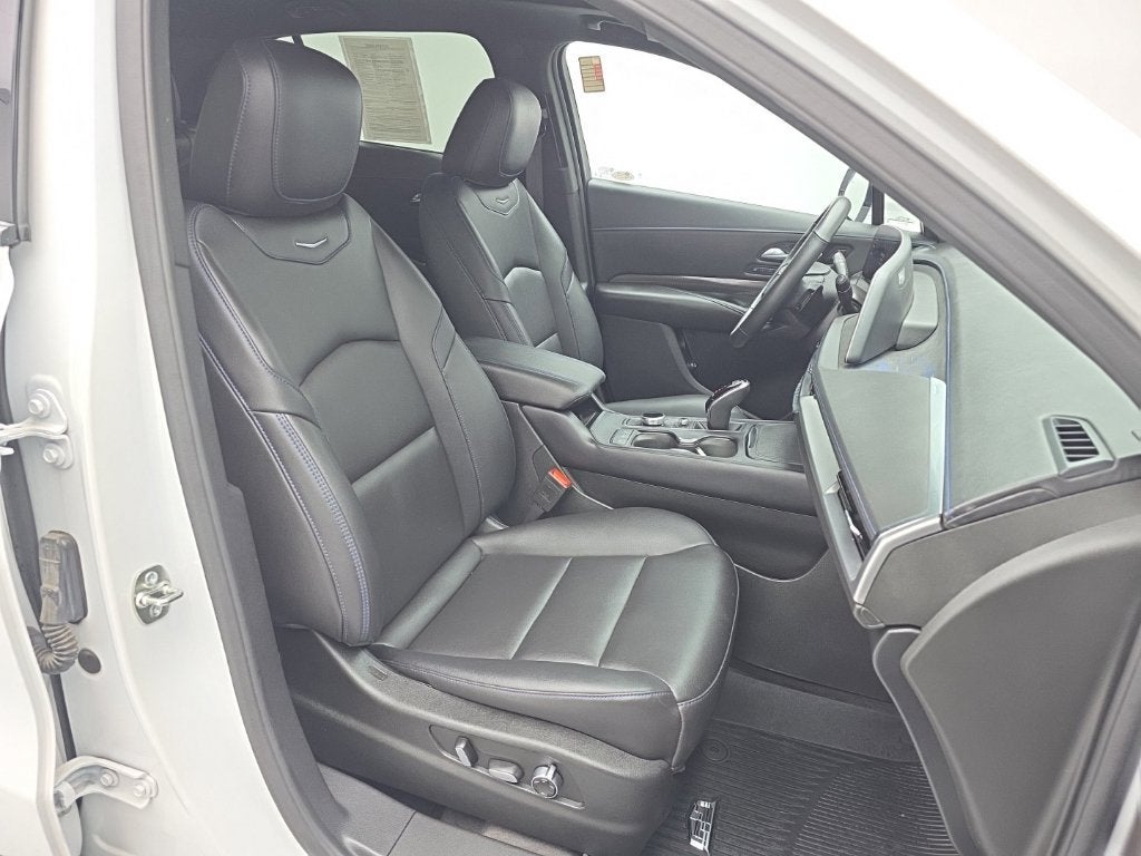 2025 Cadillac XT4 Sport