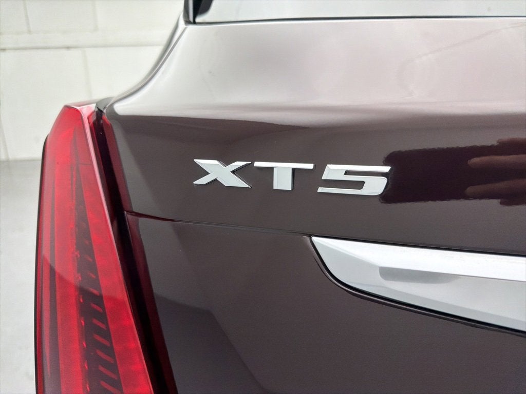 2020 Cadillac XT5 Premium Luxury