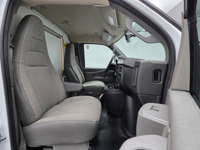 2026 Chevrolet Express Cutaway 3500 1WT