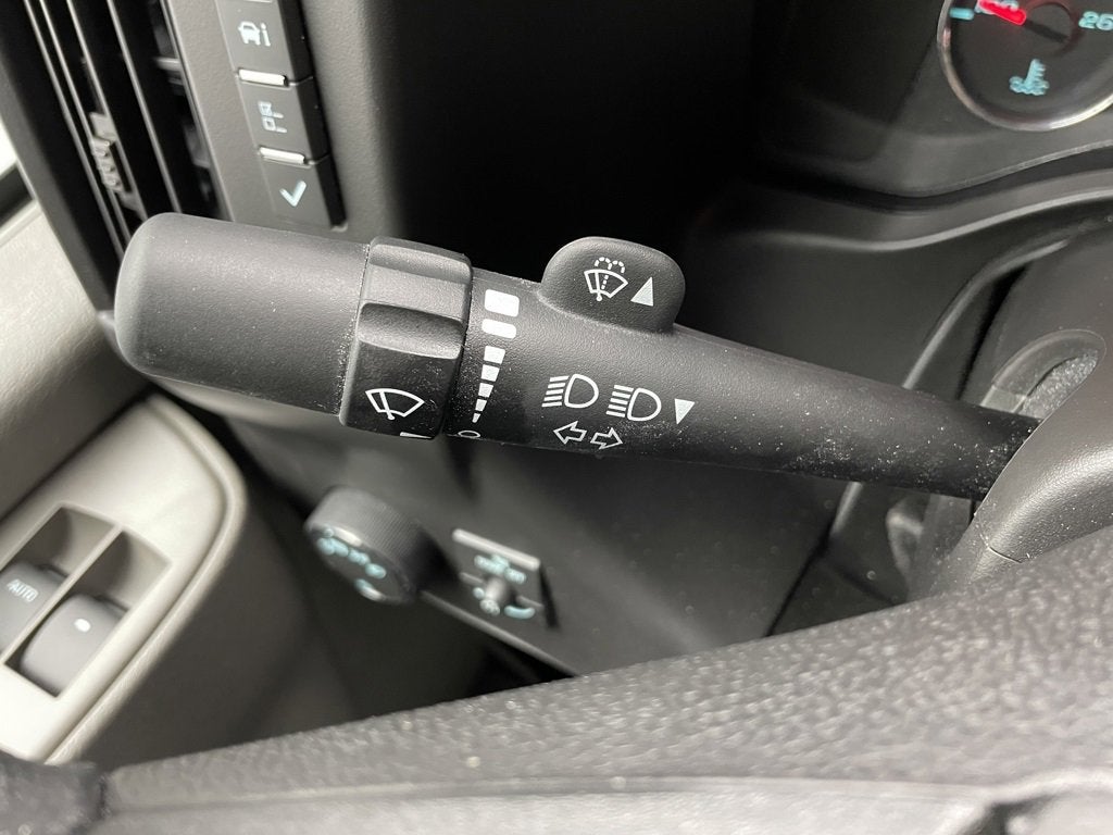 2026 Chevrolet Express Cutaway 3500 1WT