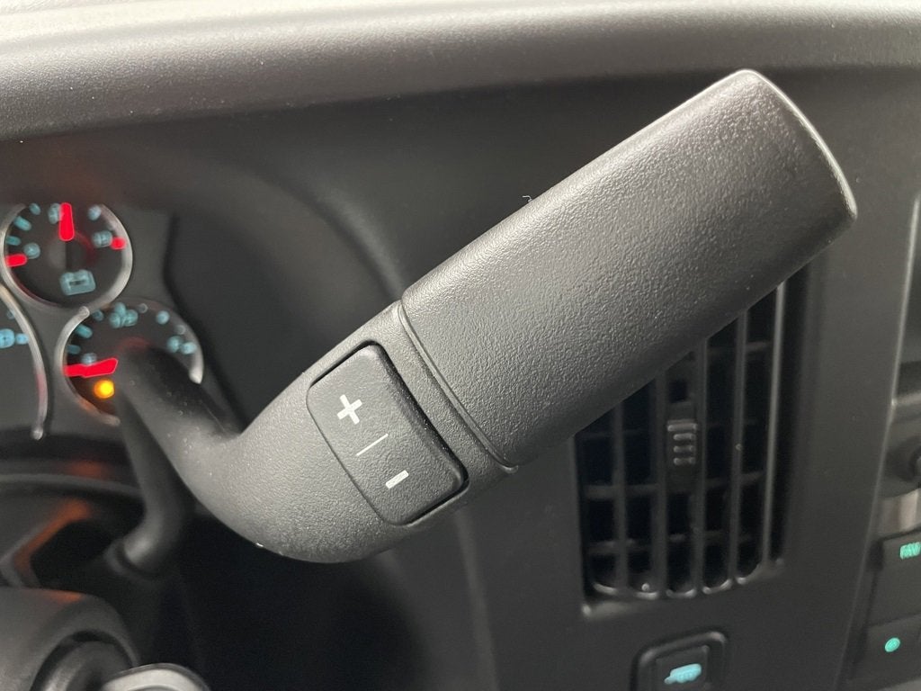 2026 Chevrolet Express Cutaway 3500 1WT