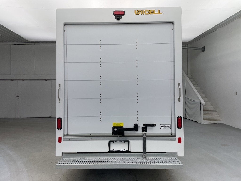 2024 Chevrolet Express Cutaway 3500 1WT