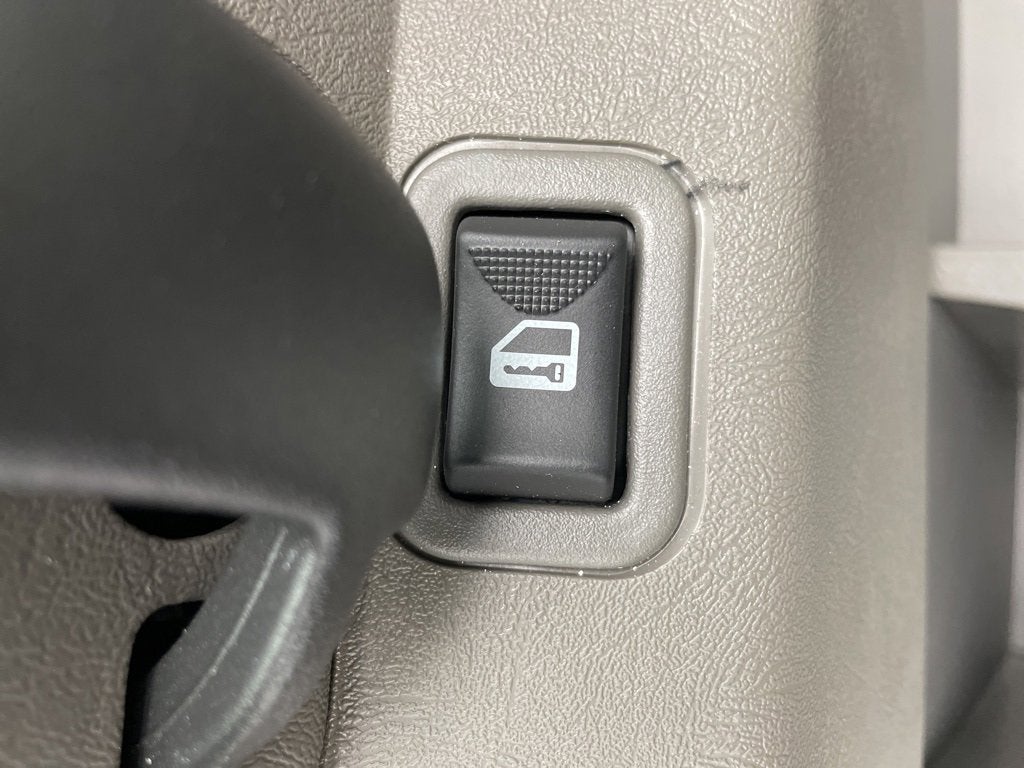 2024 Chevrolet Express Cutaway 3500 1WT