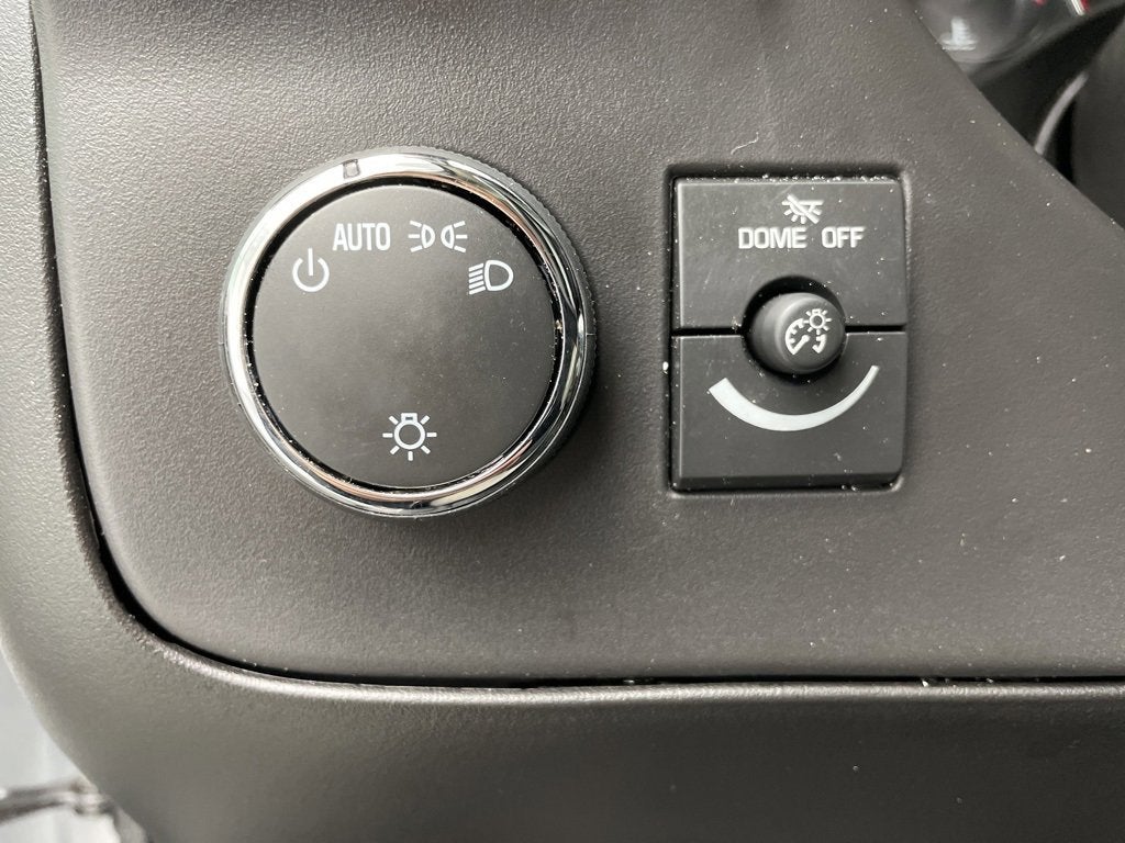 2024 Chevrolet Express Cutaway 3500 1WT