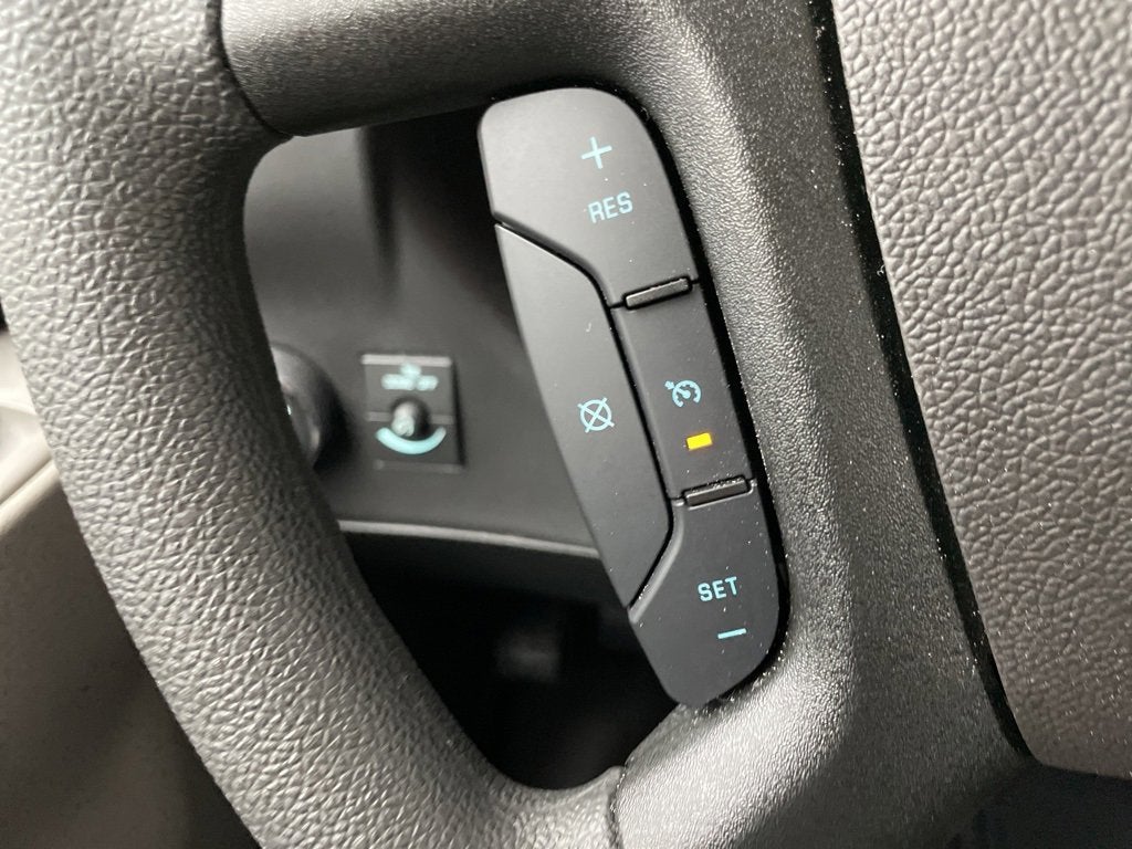 2024 Chevrolet Express Cutaway 3500 1WT