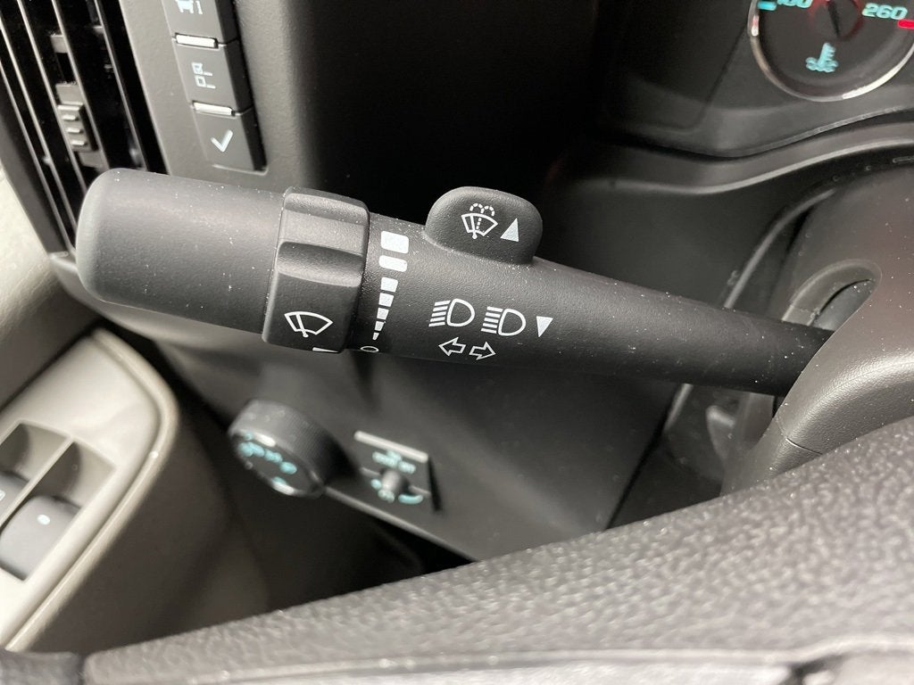 2024 Chevrolet Express Cutaway 3500 1WT