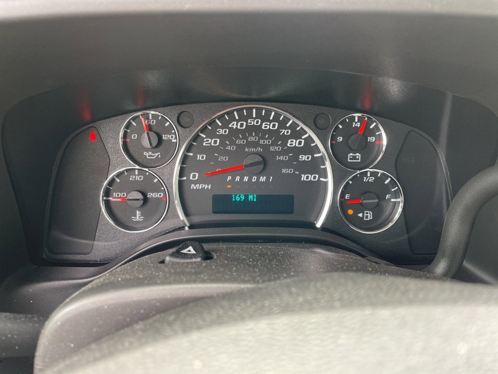 2024 Chevrolet Express Cutaway 3500 1WT