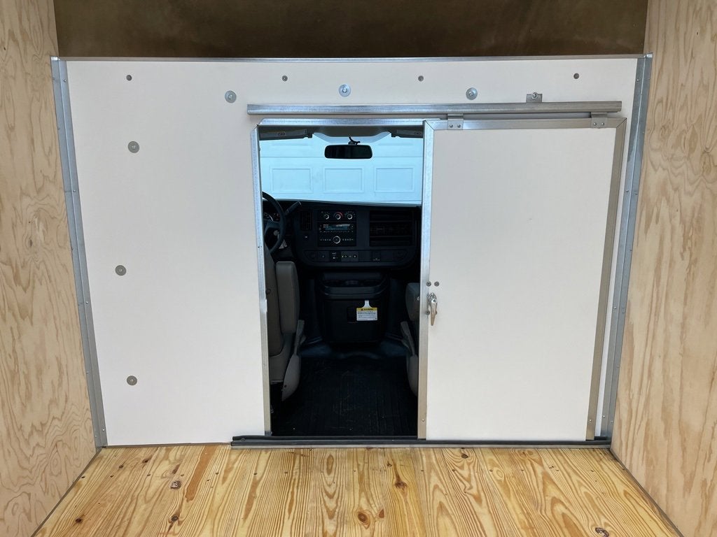 2024 Chevrolet Express Cutaway 3500 1WT
