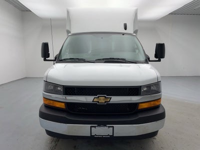 2024 Chevrolet Express Cutaway 3500 1WT