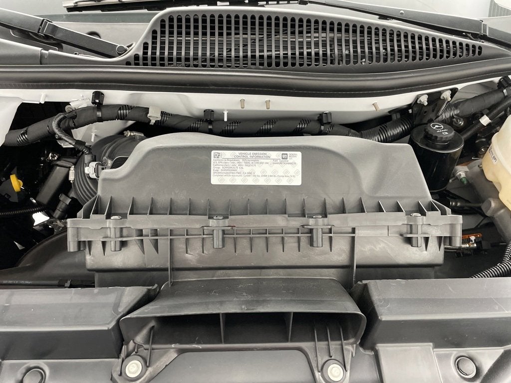 2025 Chevrolet Express Cutaway 3500 1WT