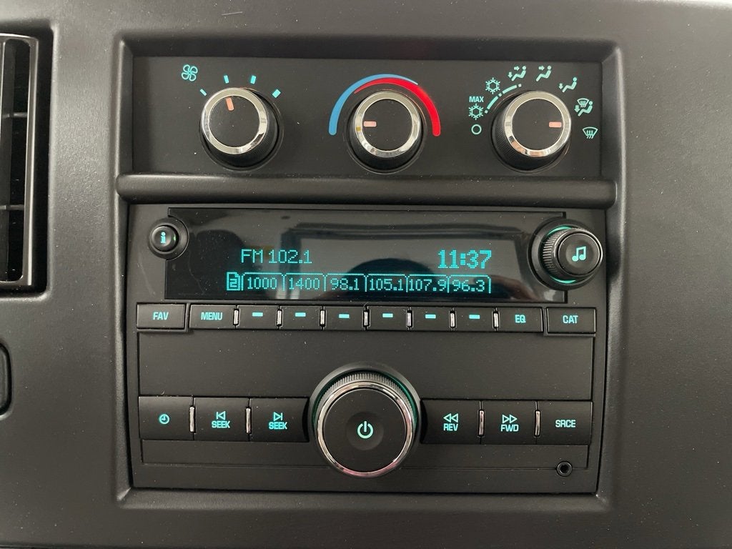 2025 Chevrolet Express Cutaway 3500 1WT