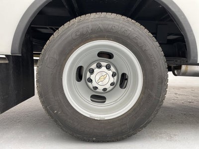 2025 Chevrolet Express Cutaway 3500 1WT