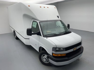 2025 Chevrolet Express Cutaway 3500 1WT