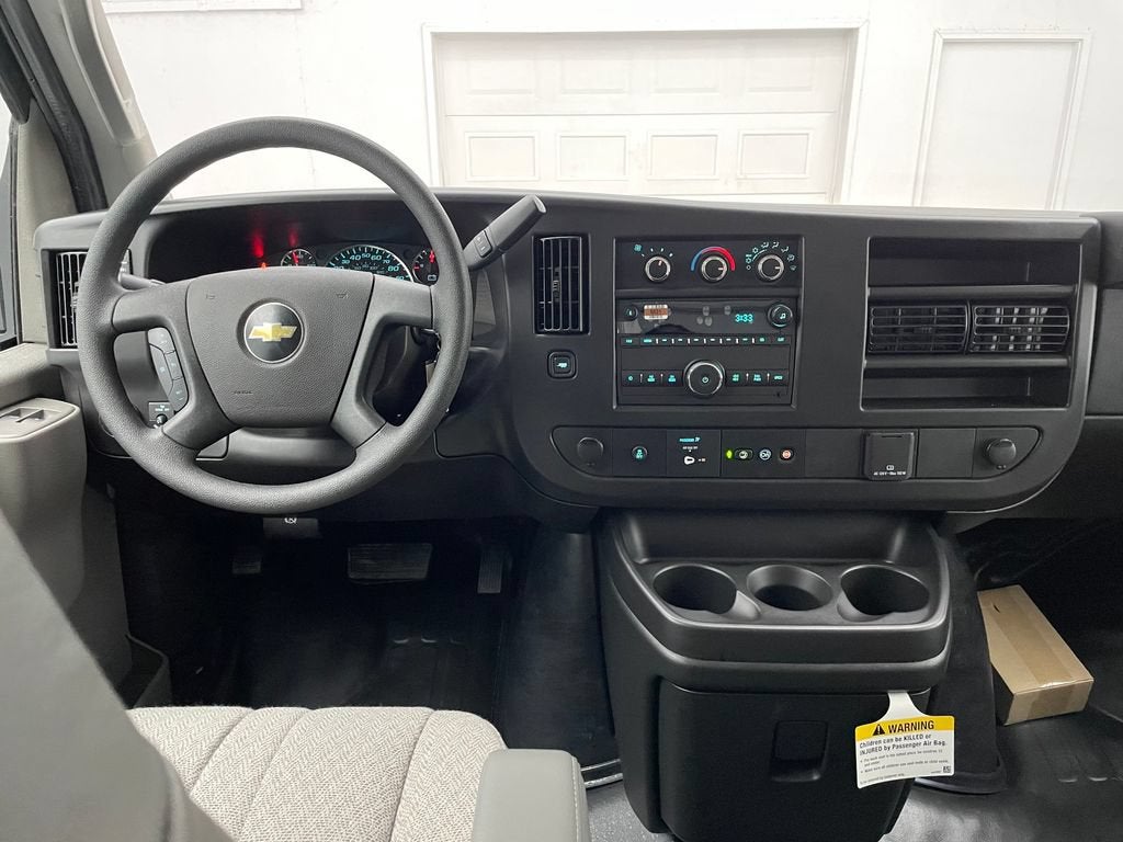 2026 Chevrolet Express Cutaway 3500 1WT