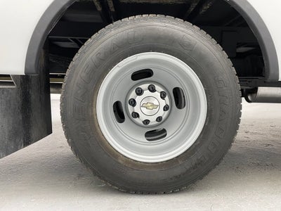 2026 Chevrolet Express Cutaway 3500 1WT