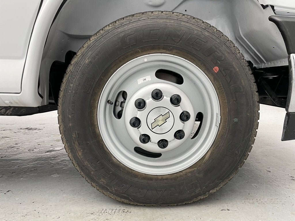 2025 Chevrolet Express Cutaway 3500 1WT