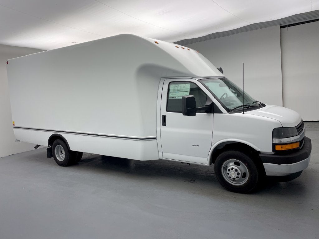 2026 Chevrolet Express Cutaway 3500 1WT
