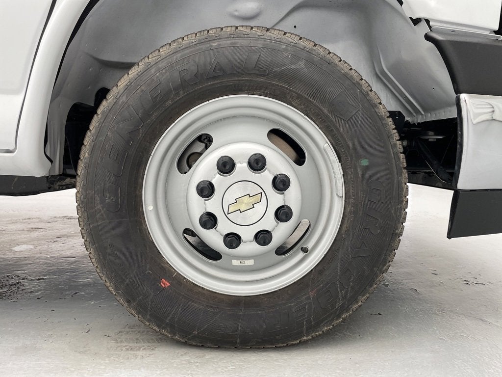2025 Chevrolet Express Cutaway 3500 1WT