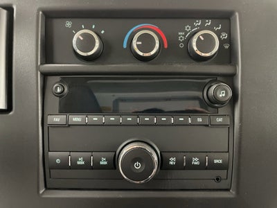 2025 Chevrolet Express Cutaway 3500 1WT