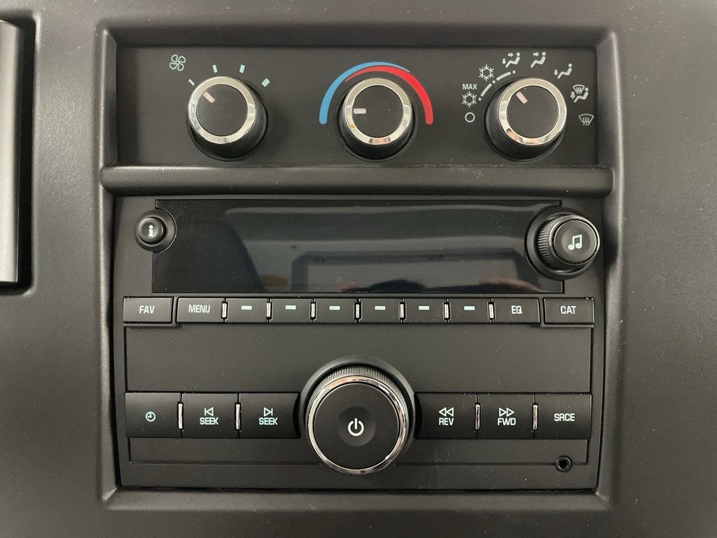 2025 Chevrolet Express Cutaway 3500 1WT