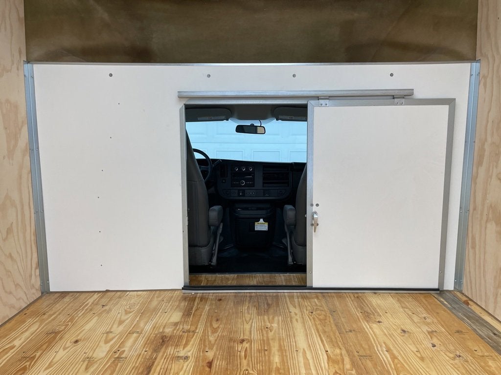 2025 Chevrolet Express Cutaway 3500 1WT