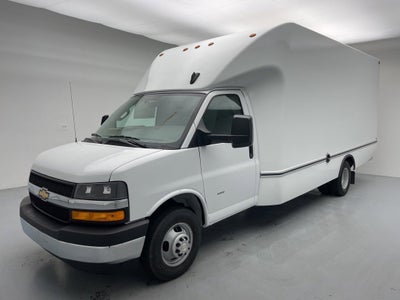2025 Chevrolet Express Cutaway 3500 1WT