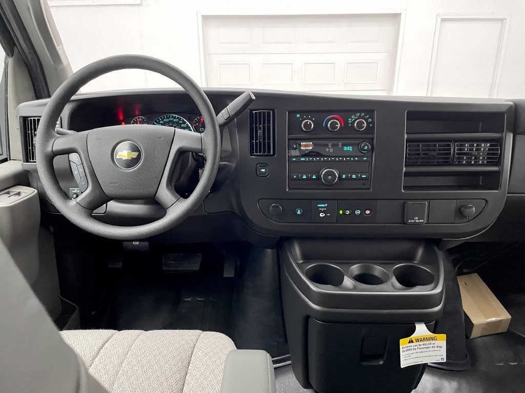 2026 Chevrolet Express Cutaway 3500 1WT