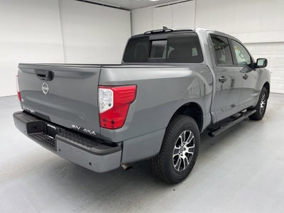 2024 Nissan TITAN Crew Cab SV 4x4