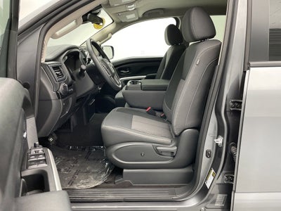 2024 Nissan TITAN Crew Cab SV 4x4