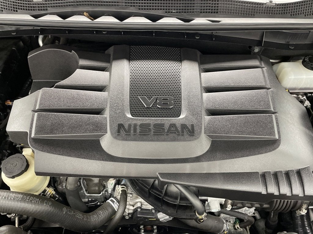 2024 Nissan TITAN Crew Cab SV 4x4