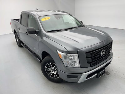 2024 Nissan TITAN Crew Cab SV 4x4