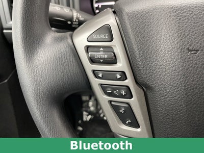 2024 Nissan TITAN Crew Cab SV 4x4